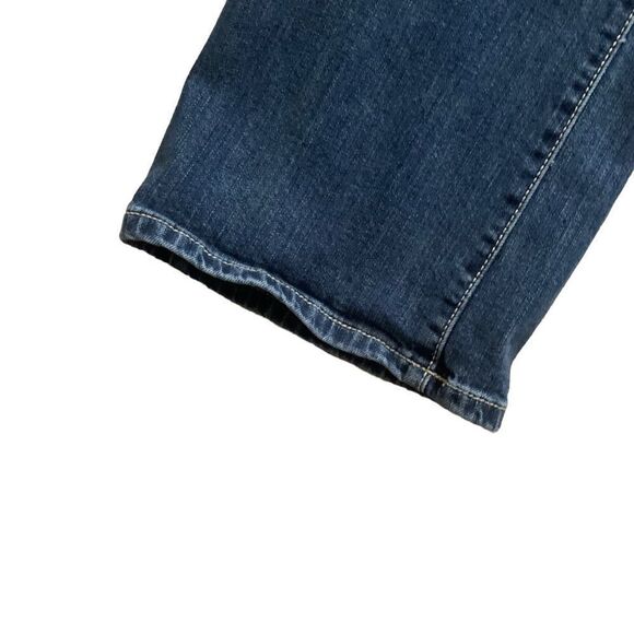 Apt 9 Medium Wash Blue Mid-Rise  Bootcut Jeans Size 10 - Picture 9 of 13